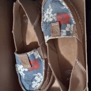 Ariat Women's Floral Canvas Loafers - Blue and Tan